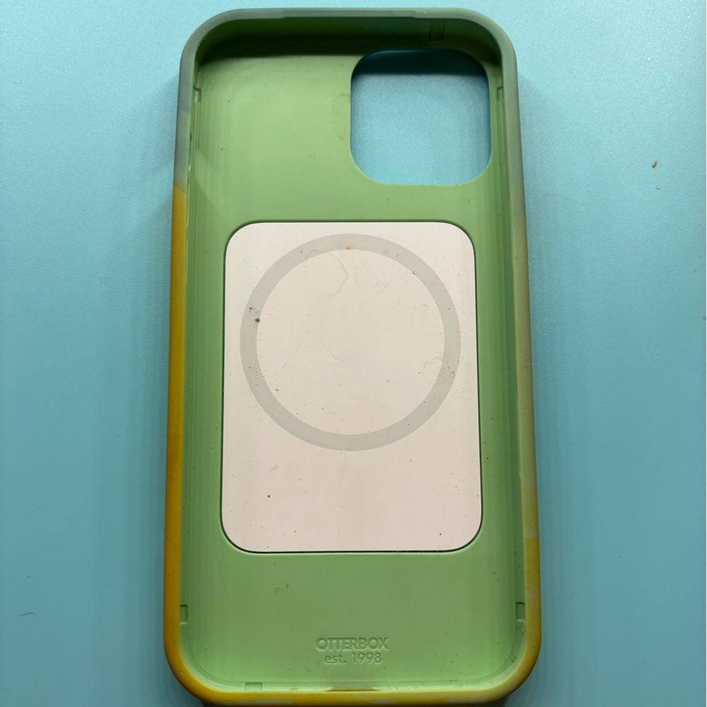 iPhone 12 Pro Max otterbox case - Picture 2 of 2